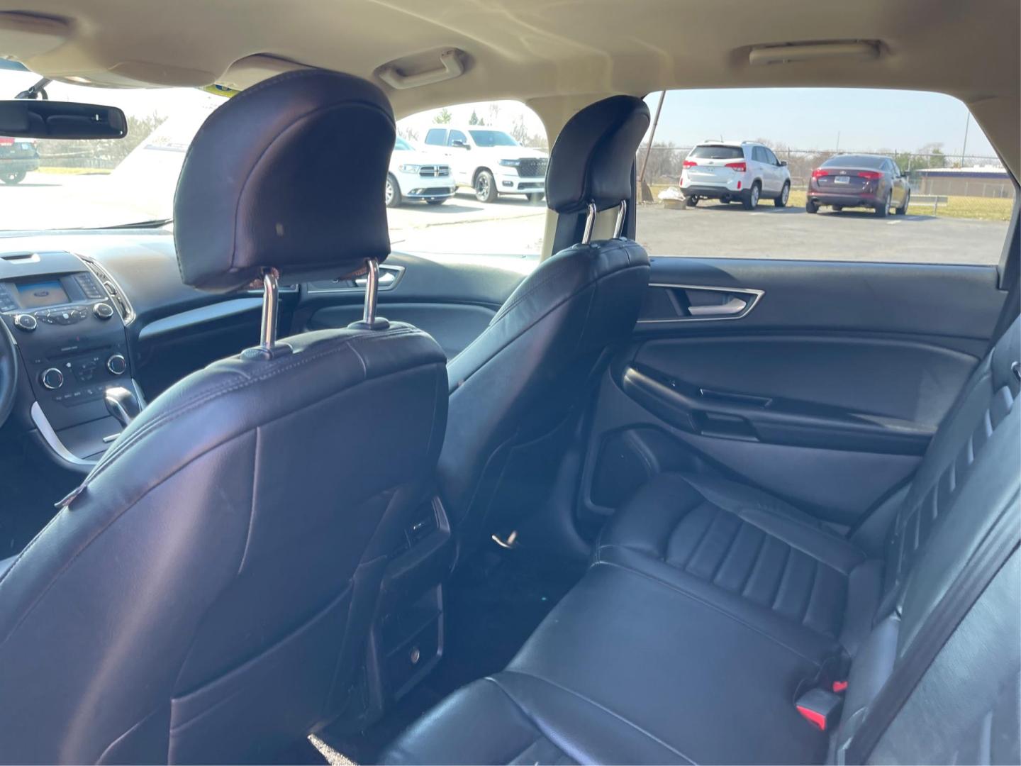 2016 Ford Edge SEL (2FMPK3J91GB) with an 3.5L V-6 DOHC engine, located at 1230 East Main St, Xenia, OH, 45385, (937) 908-9800, 39.688026, -83.910172 - Photo#9