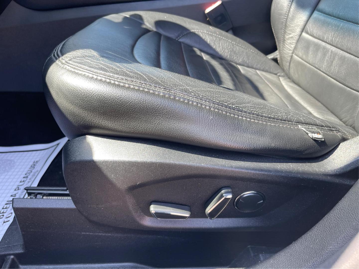 2016 Ford Edge SEL (2FMPK3J91GB) with an 3.5L V-6 DOHC engine, located at 1230 East Main St, Xenia, OH, 45385, (937) 908-9800, 39.688026, -83.910172 - Photo#16