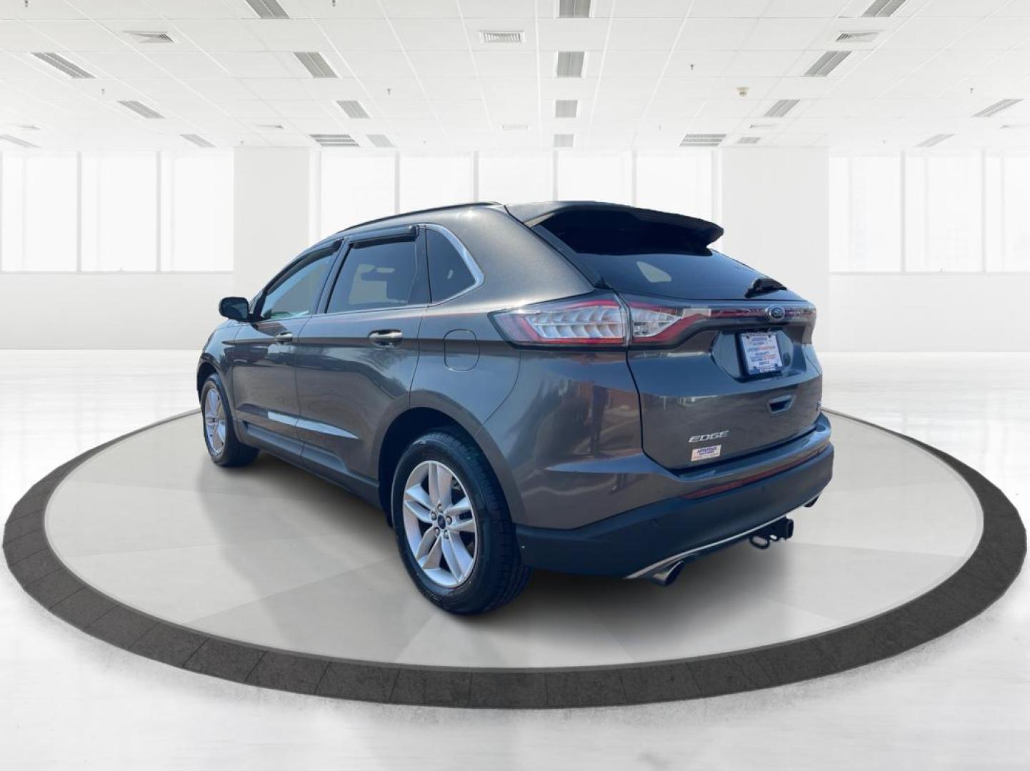 2016 Ford Edge SEL (2FMPK3J91GB) with an 3.5L V-6 DOHC engine, located at 1230 East Main St, Xenia, OH, 45385, (937) 908-9800, 39.688026, -83.910172 - Photo#4