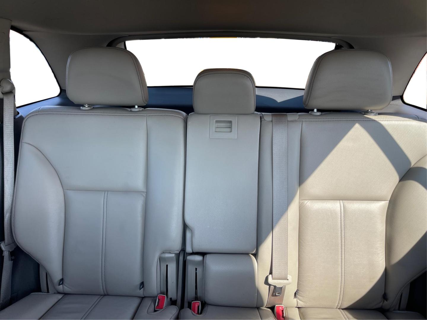 2013 Ford Edge SEL (2FMDK4JC8DB) with an 3.5L V-6 DOHC engine, located at 880 E. National Road, Vandalia, OH, 45377, (937) 908-9800, 39.891918, -84.183594 - Photo#12