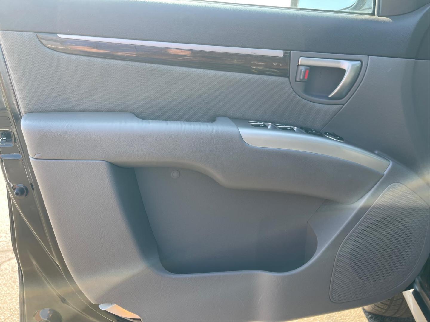 2012 Hyundai Santa Fe GLS (5XYZG3ABXCG) with an 2.4L I-4 DOHC engine, located at 401 Woodman Dr, Riverside, OH, 45431, (937) 908-9800, 39.760899, -84.123421 - 2012 Hyundai Santa Fe GLS - Photo#18