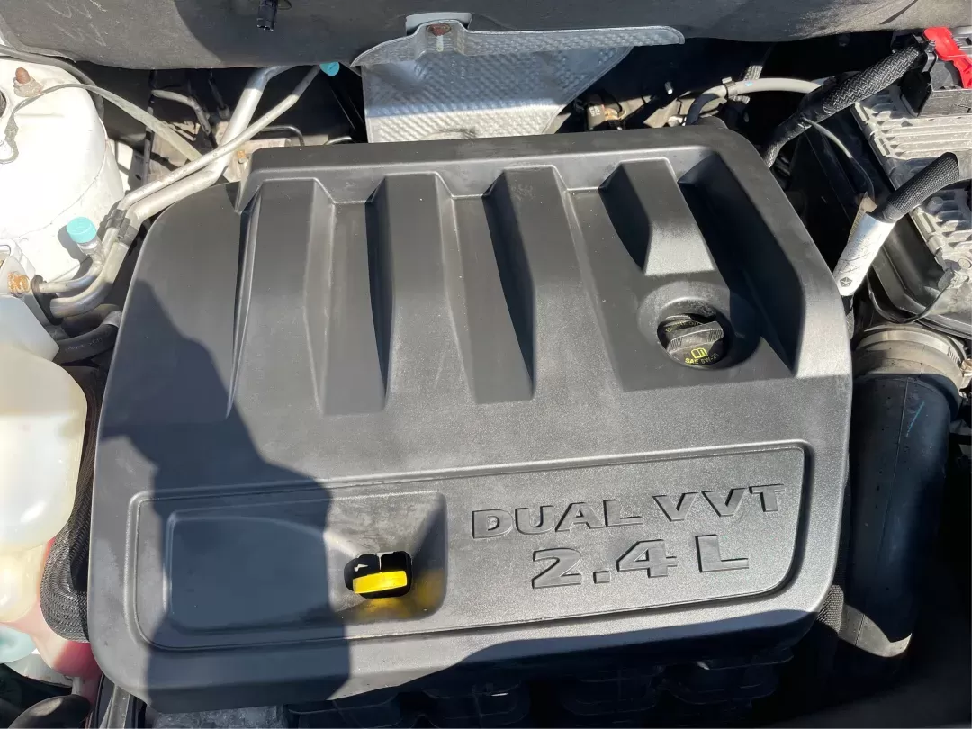 2014 Jeep Patriot Latitude (1C4NJPFB0ED) with an 2.4L I-4 DOHC engine, located at 1951 S Dayton Lakeview Rd., New Carlisle, OH, 45344, (937) 908-9800, 39.890999, -84.050255 - 2014 Jeep Patriot Latitude - Photo#10