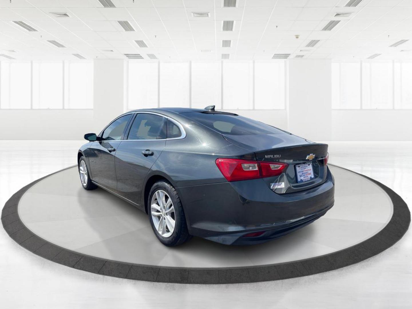 2018 Chevrolet Malibu LT (1G1ZD5ST9JF) with an ECOTEC 1.5L I-4 gasoline direct injection engine, located at 401 Woodman Dr, Riverside, OH, 45431, (937) 908-9800, 39.760899, -84.123421 - 2018 Chevrolet Malibu LT - Photo#4
