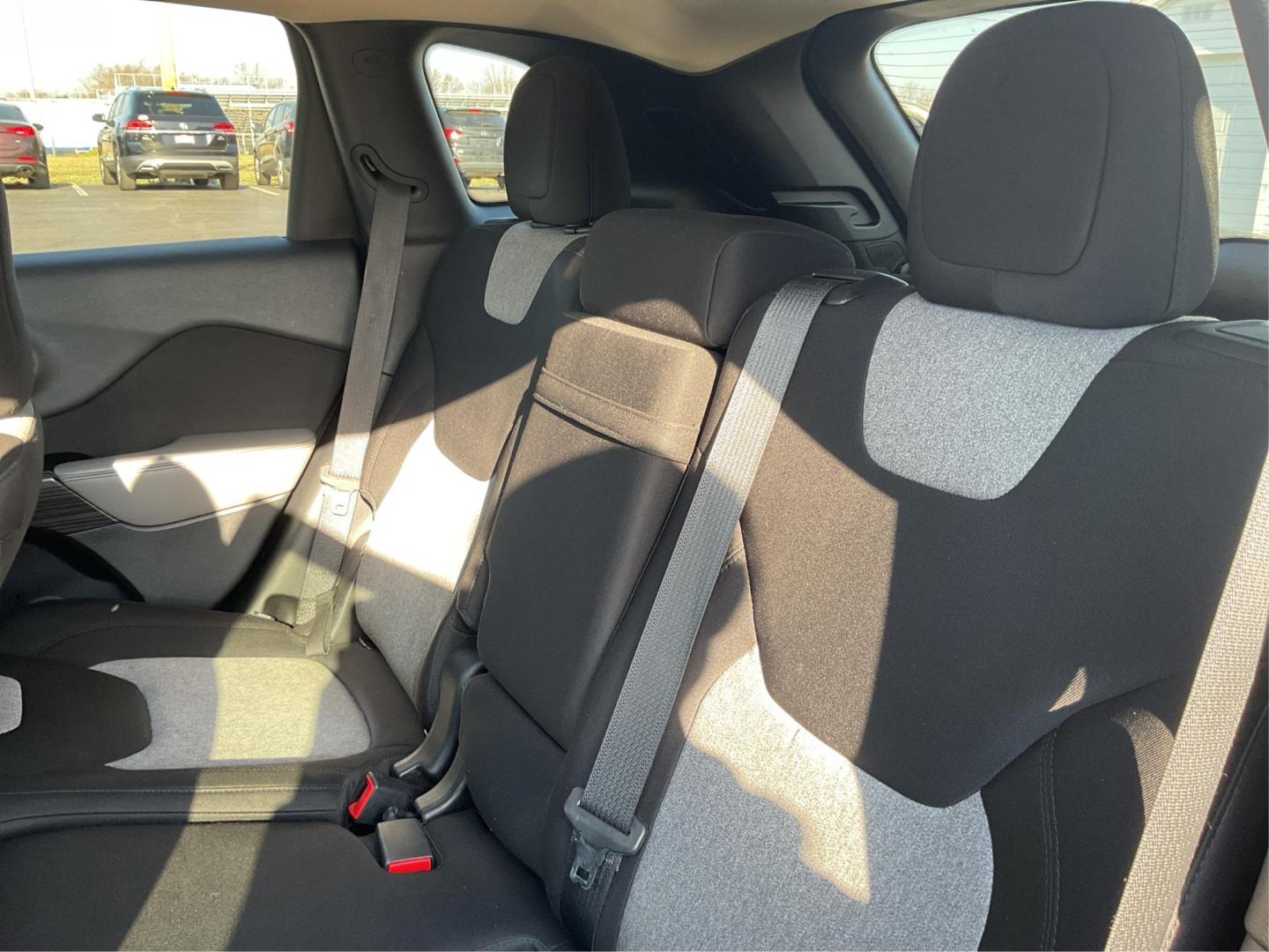 2014 Jeep Cherokee Latitude (1C4PJLCS0EW) with an MultiAir2 Tigershark 2.4L I-4 variable valve contr engine, located at 8750 N County Rd 25A, Piqua, OH, 45356, (937) 908-9800, 40.164391, -84.232513 - Photo#9