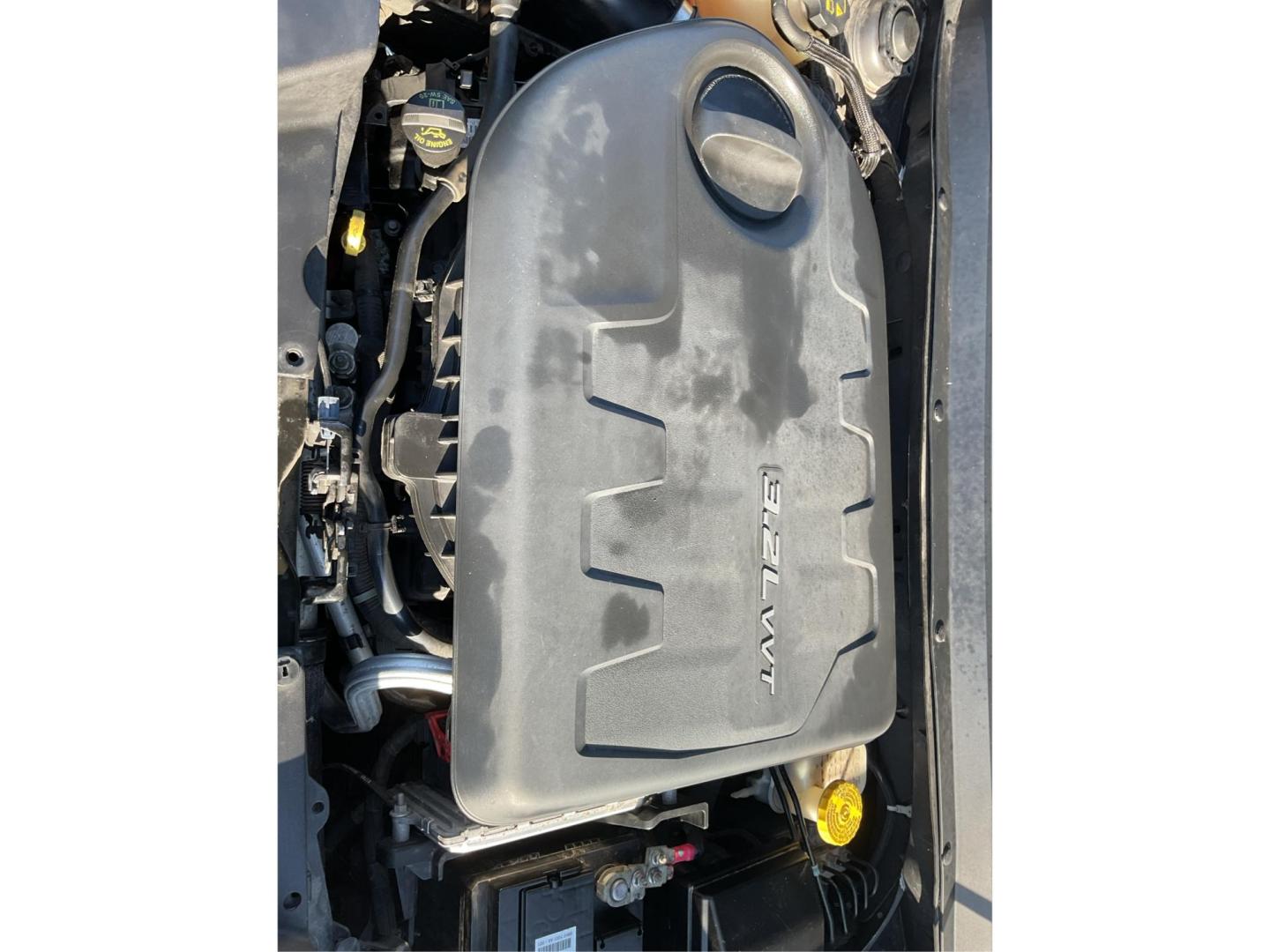2014 Jeep Cherokee Latitude (1C4PJLCS0EW) with an MultiAir2 Tigershark 2.4L I-4 variable valve contr engine, located at 8750 N County Rd 25A, Piqua, OH, 45356, (937) 908-9800, 40.164391, -84.232513 - Photo#10
