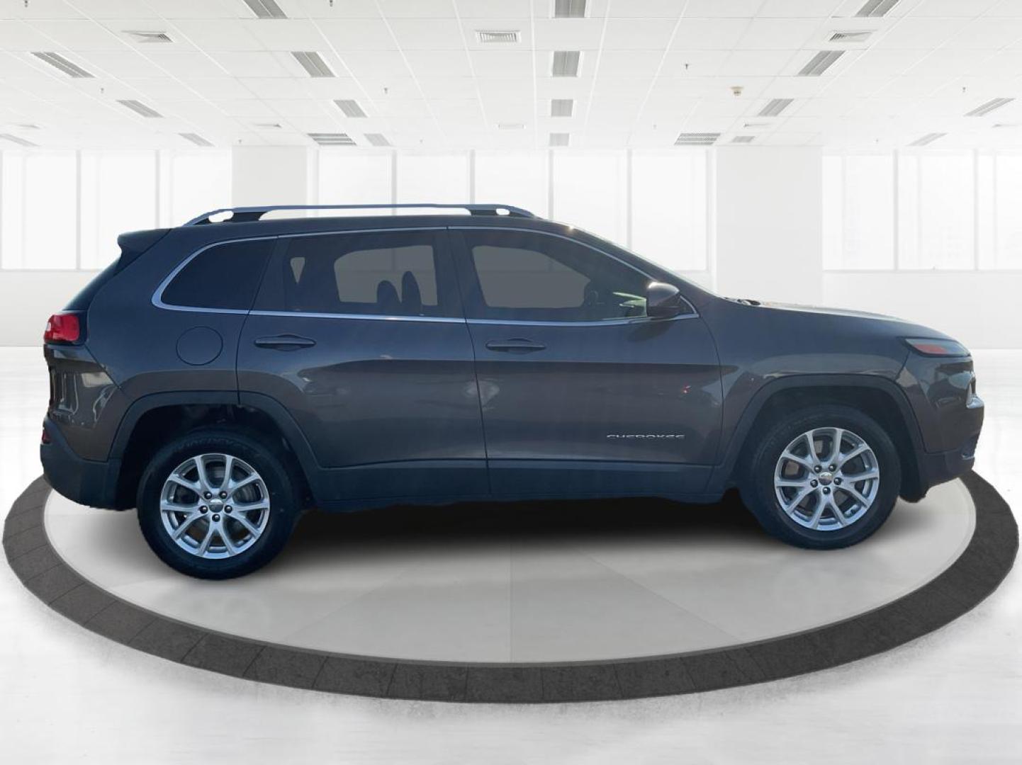 2014 Jeep Cherokee Latitude (1C4PJLCS0EW) with an MultiAir2 Tigershark 2.4L I-4 variable valve contr engine, located at 8750 N County Rd 25A, Piqua, OH, 45356, (937) 908-9800, 40.164391, -84.232513 - Photo#1