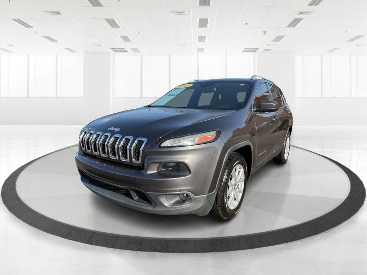 2014 Jeep Cherokee Latitude (1C4PJLCS0EW) with an MultiAir2 Tigershark 2.4L I-4 variable valve contr engine, located at 8750 N County Rd 25A, Piqua, OH, 45356, (937) 908-9800, 40.164391, -84.232513 - Photo#7