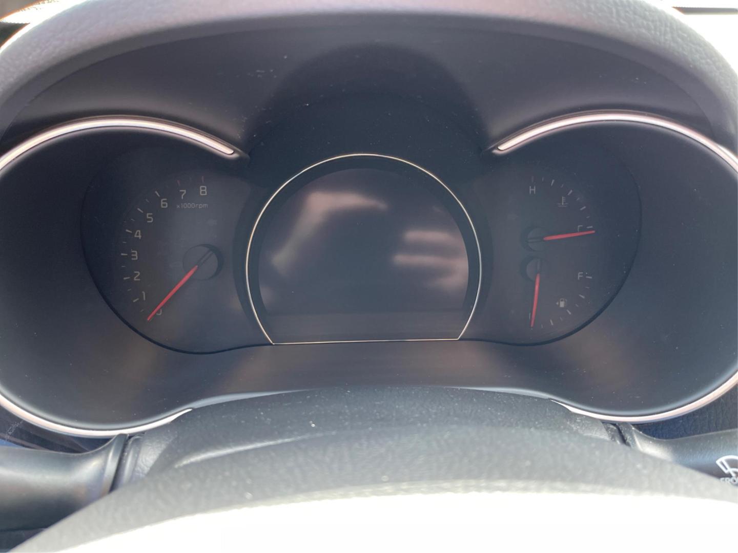 2015 Kia Sorento EX V6 (5XYKU4A74FG) with an Lambda II 3.3L V-6 gasoline direct injection engine, located at 8750 N County Rd 25A, Piqua, OH, 45356, (937) 908-9800, 40.164391, -84.232513 - Photo#14
