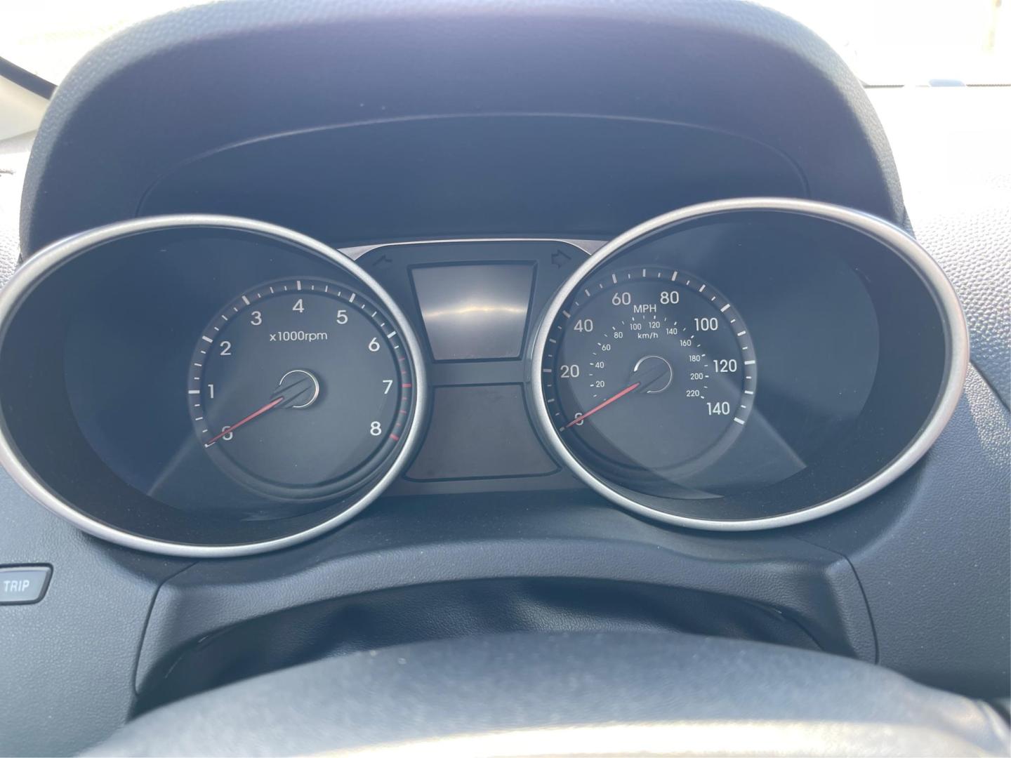 2013 Hyundai Tucson GLS (KM8JU3AC1DU) with an Theta II 2.4L I-4 DOHC engine, located at 1099 N County Rd 25A, Troy, OH, 45373, (937) 908-9800, 40.057079, -84.212883 - Photo#14