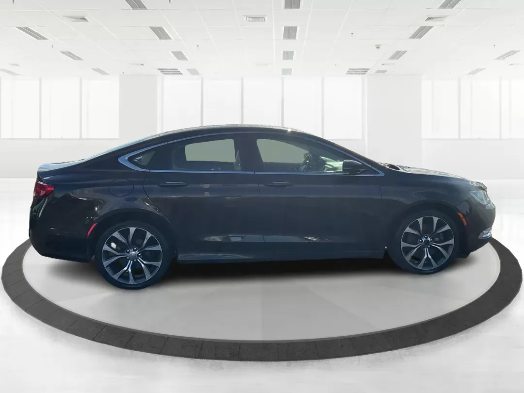 photo of 2015 Chrysler 200 C