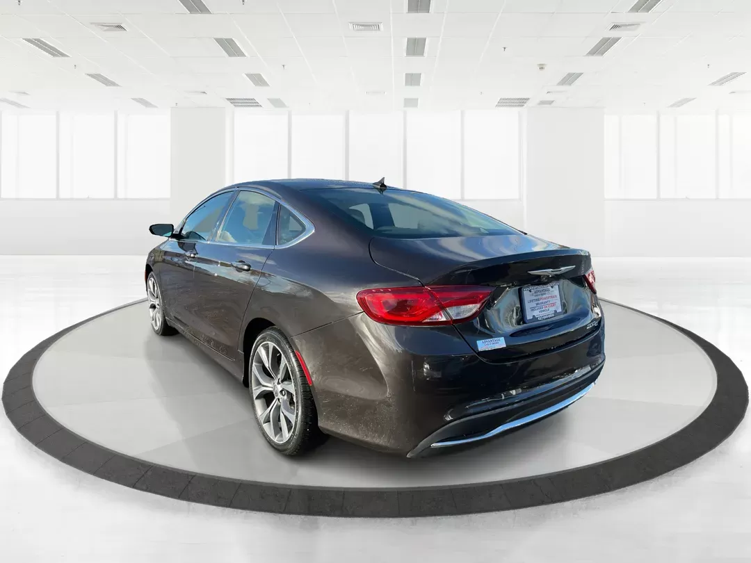 2015 Chrysler 200 C (1C3CCCCB9FN) with an Other engine, located at 1230 East Main St, Xenia, OH, 45385, (937) 908-9800, 39.688026, -83.910172 - Photo#4