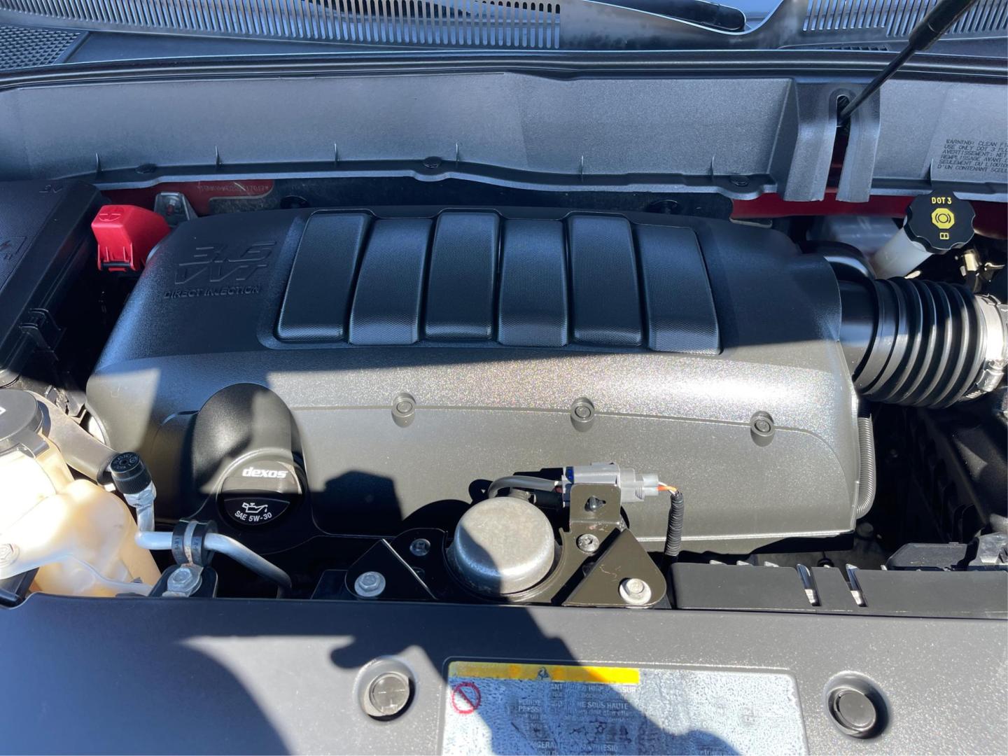 2016 Chevrolet Traverse 2LT (1GNKVHKD2GJ) with an 3.6L V-6 gasoline direct injection engine, located at 1099 N County Rd 25A, Troy, OH, 45373, (937) 908-9800, 40.057079, -84.212883 - Photo#10