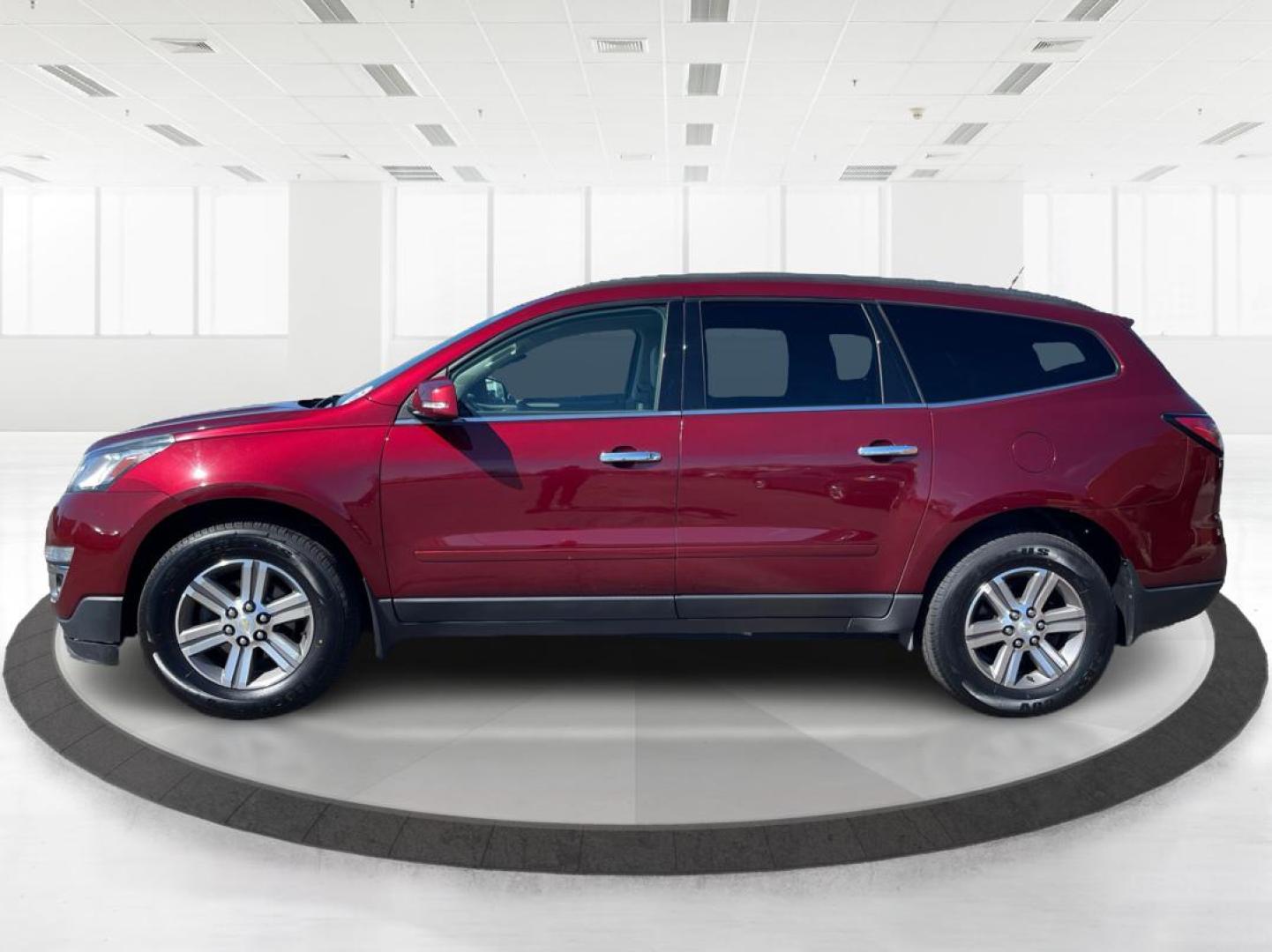 2016 Chevrolet Traverse 2LT (1GNKVHKD2GJ) with an 3.6L V-6 gasoline direct injection engine, located at 1099 N County Rd 25A, Troy, OH, 45373, (937) 908-9800, 40.057079, -84.212883 - Photo#5
