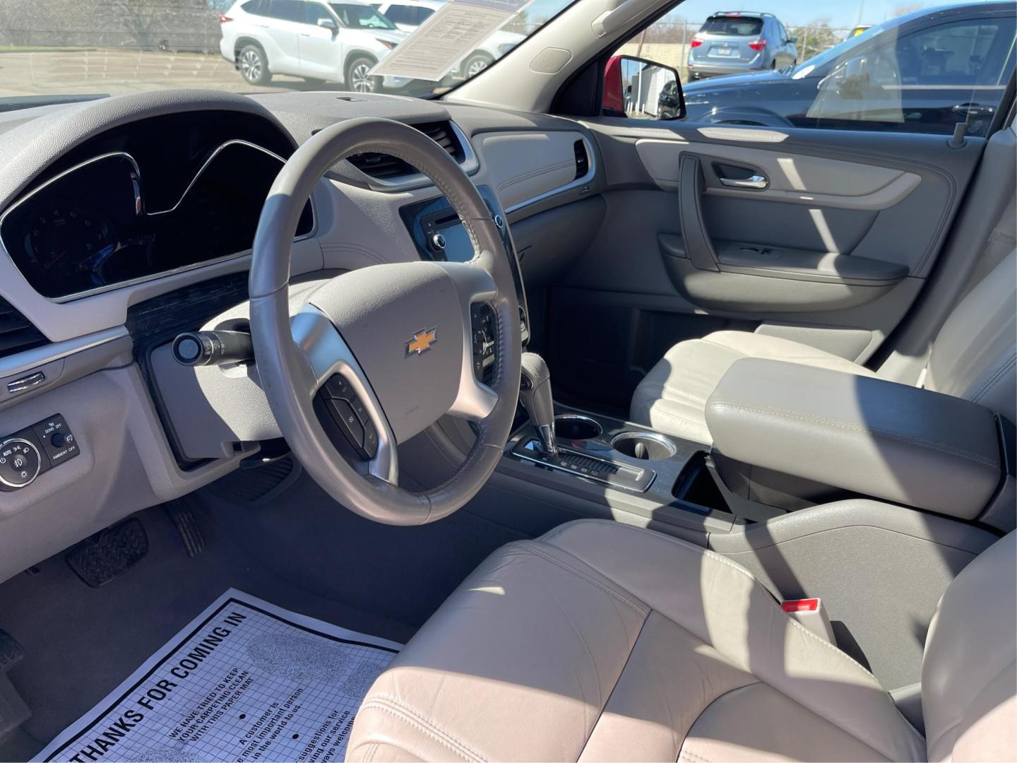 2016 Chevrolet Traverse 2LT (1GNKVHKD2GJ) with an 3.6L V-6 gasoline direct injection engine, located at 1099 N County Rd 25A, Troy, OH, 45373, (937) 908-9800, 40.057079, -84.212883 - Photo#8