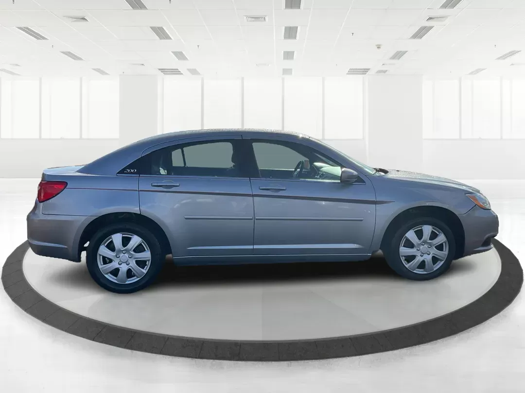 photo of 2014 Chrysler 200 LX