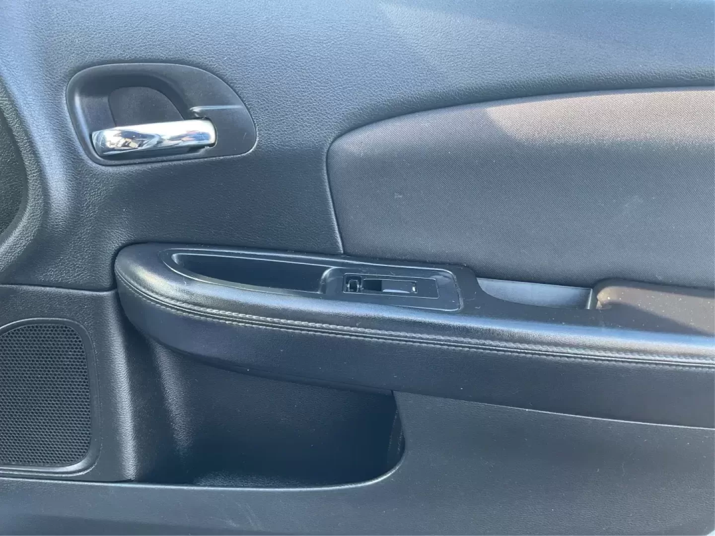 2014 Chrysler 200 LX (1C3CCBAB2EN) with an Other engine, located at 1230 East Main St, Xenia, OH, 45385, (937) 908-9800, 39.688026, -83.910172 - 2014 Chrysler 200 LX - Photo#17