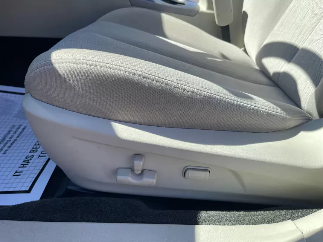 2013 Subaru Legacy 2.5i Premium (4S3BMCC68D3) with an 2.5L H-4 DOHC engine, located at 880 E. National Road, Vandalia, OH, 45377, (937) 908-9800, 39.891918, -84.183594 - 2013 Subaru Legacy 2.5i Premium - Photo#17