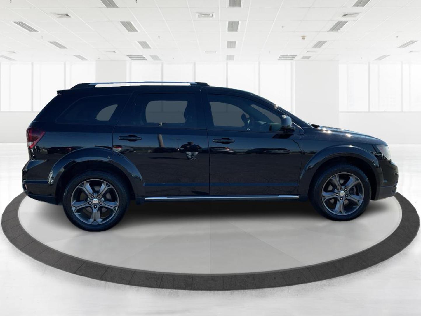 2015 Dodge Journey Crossroad (3C4PDDGG9FT) with an 3.6L V-6 DOHC engine, located at 8750 N County Rd 25A, Piqua, OH, 45356, (937) 908-9800, 40.164391, -84.232513 - 2015 Dodge Journey Crossroad - Photo#1