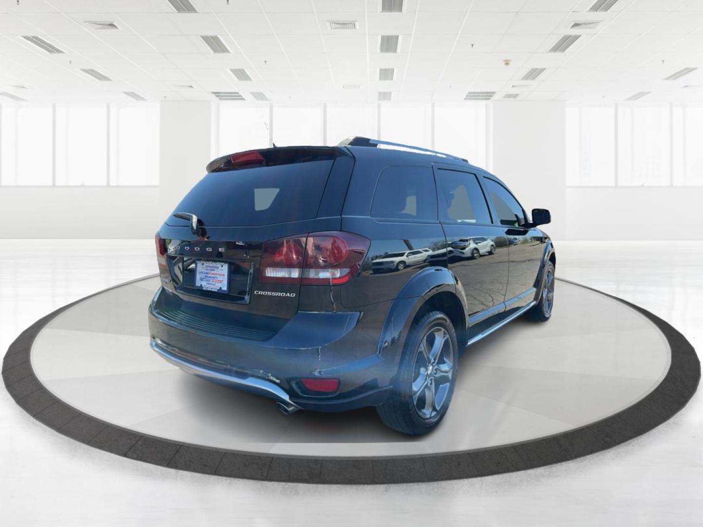 2015 Dodge Journey Crossroad (3C4PDDGG9FT) with an 3.6L V-6 DOHC engine, located at 8750 N County Rd 25A, Piqua, OH, 45356, (937) 908-9800, 40.164391, -84.232513 - 2015 Dodge Journey Crossroad - Photo#2