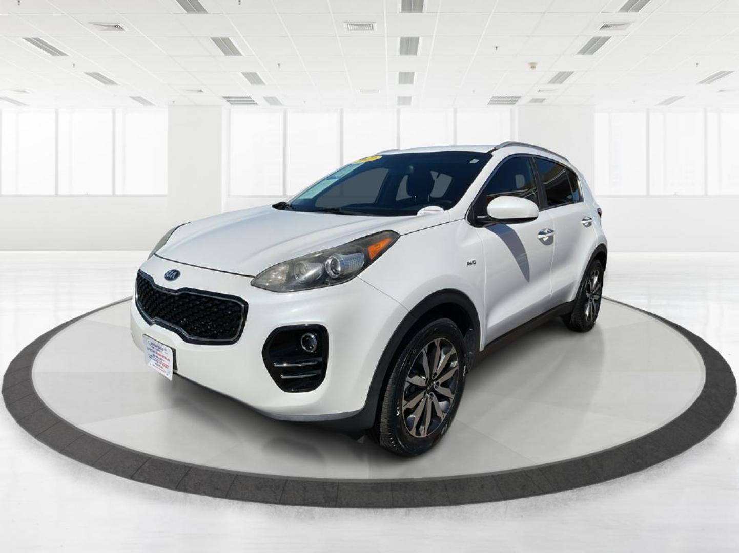 2017 Kia Sportage EX (KNDPNCAC0H7) with an Theta II 2.4L I-4 gasoline direct injection engine, located at 1184 Kauffman Ave, Fairborn, OH, 45324, (937) 908-9800, 39.807072, -84.030914 - Photo#6