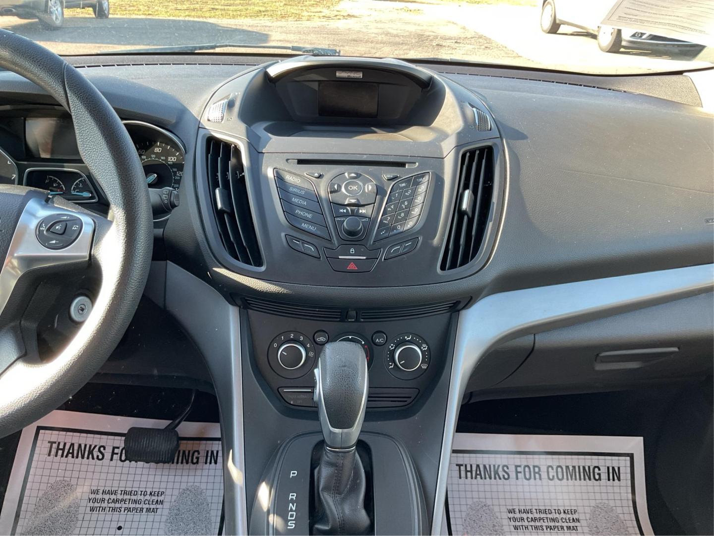 2015 Ford Escape SE (1FMCU0G92FU) with an Duratec 2.5L I-4 DOHC engine, located at 8750 N County Rd 25A, Piqua, OH, 45356, (937) 908-9800, 40.164391, -84.232513 - Photo#12