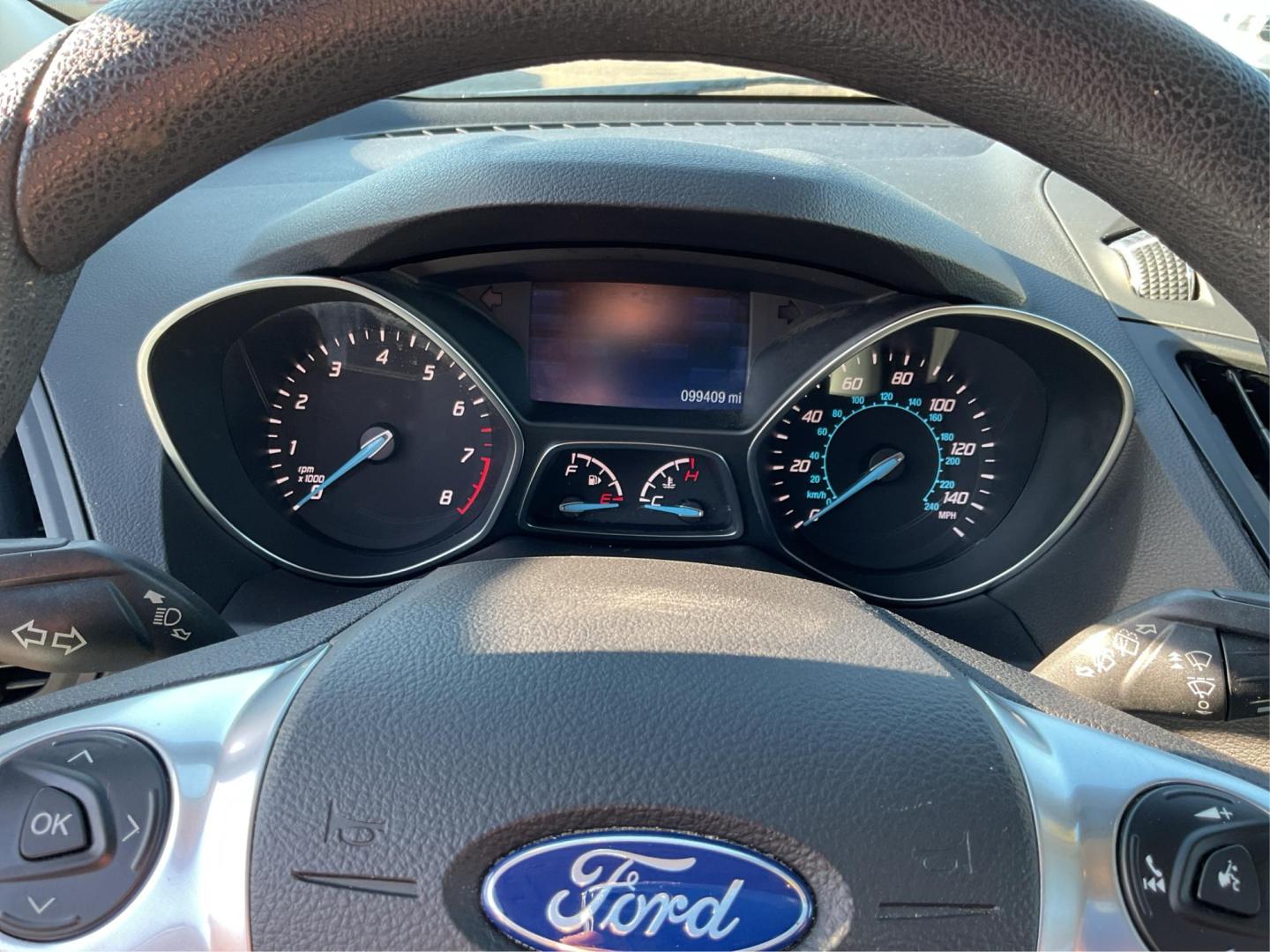 2015 Ford Escape SE (1FMCU0G92FU) with an Duratec 2.5L I-4 DOHC engine, located at 8750 N County Rd 25A, Piqua, OH, 45356, (937) 908-9800, 40.164391, -84.232513 - Photo#14