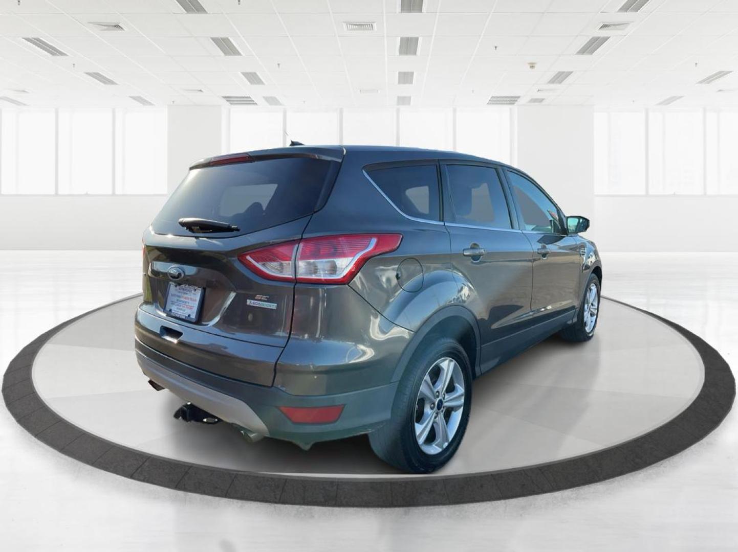2015 Ford Escape SE (1FMCU0G92FU) with an Duratec 2.5L I-4 DOHC engine, located at 8750 N County Rd 25A, Piqua, OH, 45356, (937) 908-9800, 40.164391, -84.232513 - Photo#2