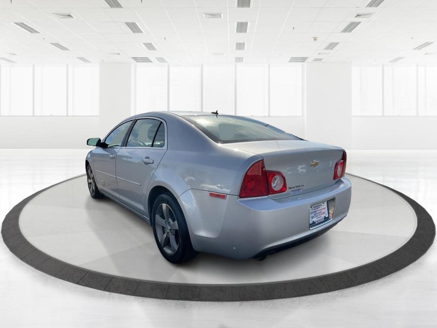 2011 Chevrolet Malibu 1LT (1G1ZC5E1XBF) with an Ecotec 2.4L I-4 DOHC engine, located at 1230 East Main St, Xenia, OH, 45385, (937) 908-9800, 39.688026, -83.910172 - Photo#4