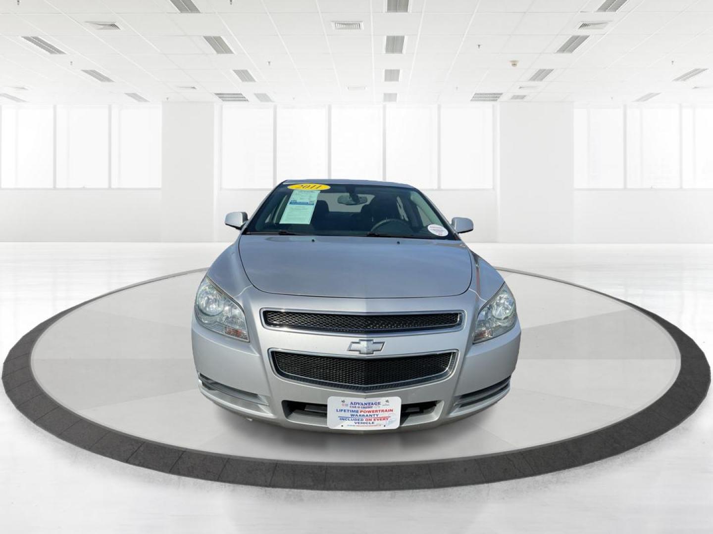 2011 Chevrolet Malibu 1LT (1G1ZC5E1XBF) with an Ecotec 2.4L I-4 DOHC engine, located at 1230 East Main St, Xenia, OH, 45385, (937) 908-9800, 39.688026, -83.910172 - Photo#6