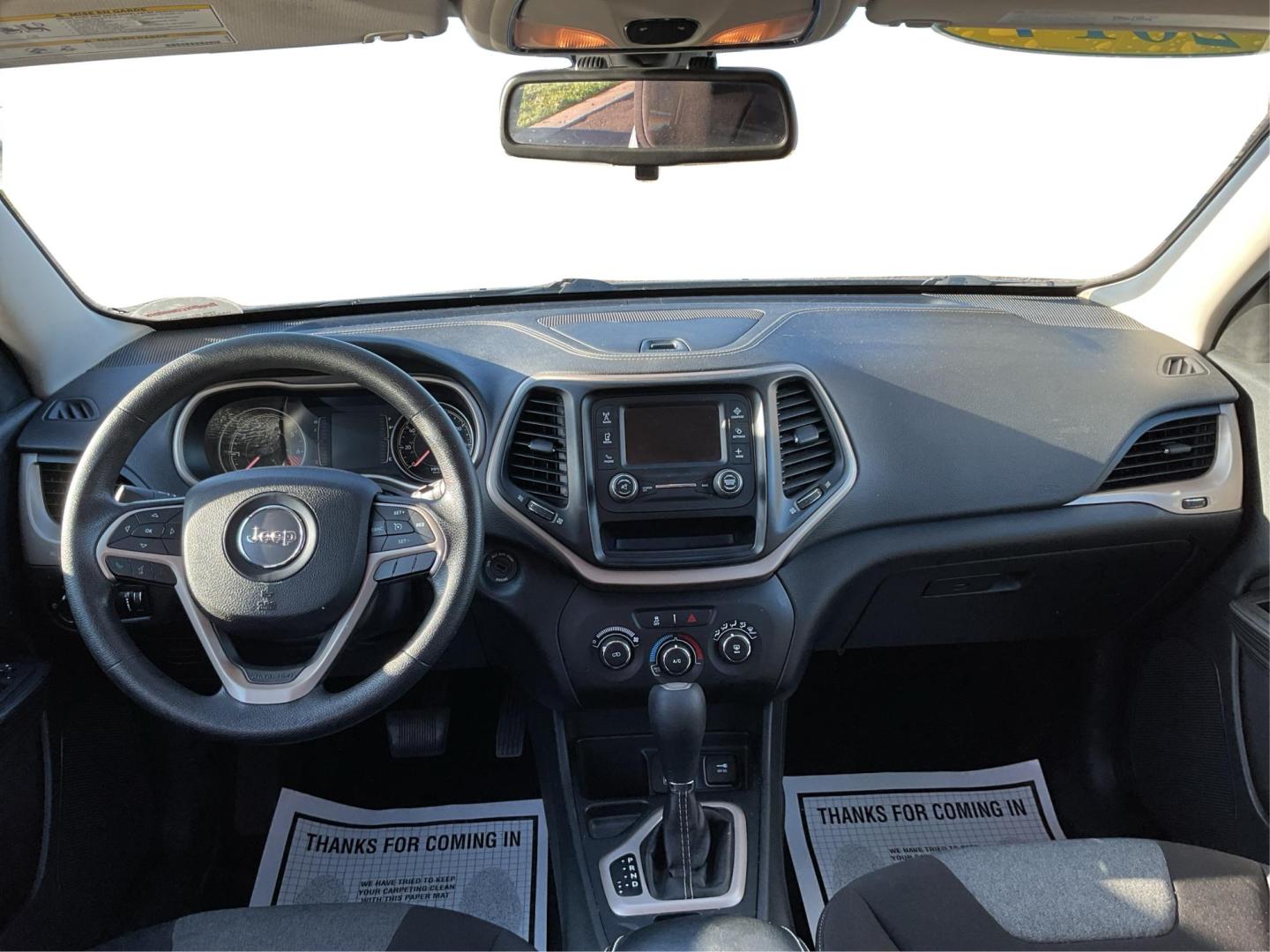 2014 Jeep Cherokee Sport (1C4PJLAB6EW) with an MultiAir2 Tigershark 2.4L I-4 variable valve contr engine, located at 880 E. National Road, Vandalia, OH, 45377, (937) 908-9800, 39.891918, -84.183594 - Photo#19