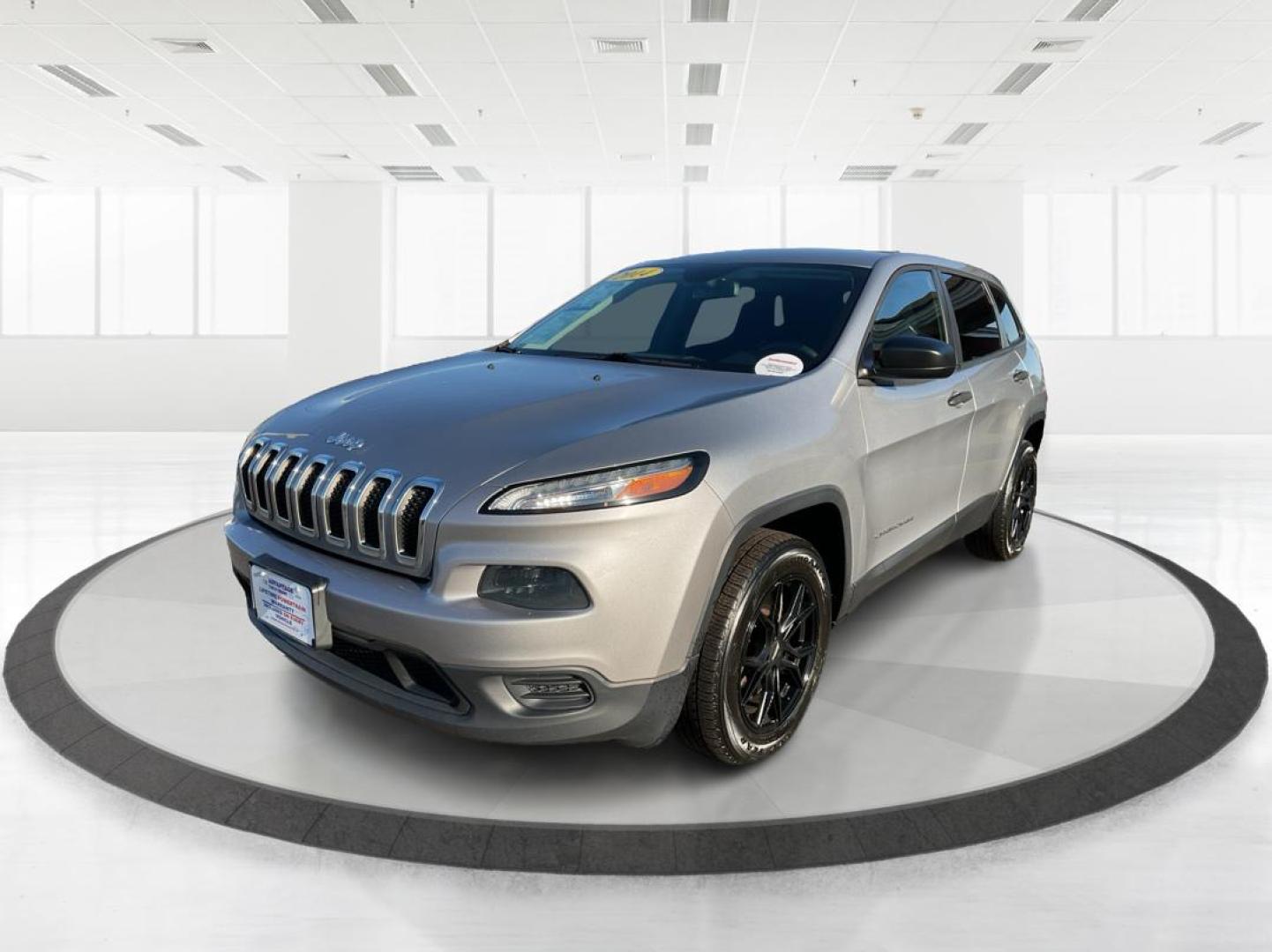 2014 Jeep Cherokee Sport (1C4PJLAB6EW) with an MultiAir2 Tigershark 2.4L I-4 variable valve contr engine, located at 880 E. National Road, Vandalia, OH, 45377, (937) 908-9800, 39.891918, -84.183594 - Photo#7