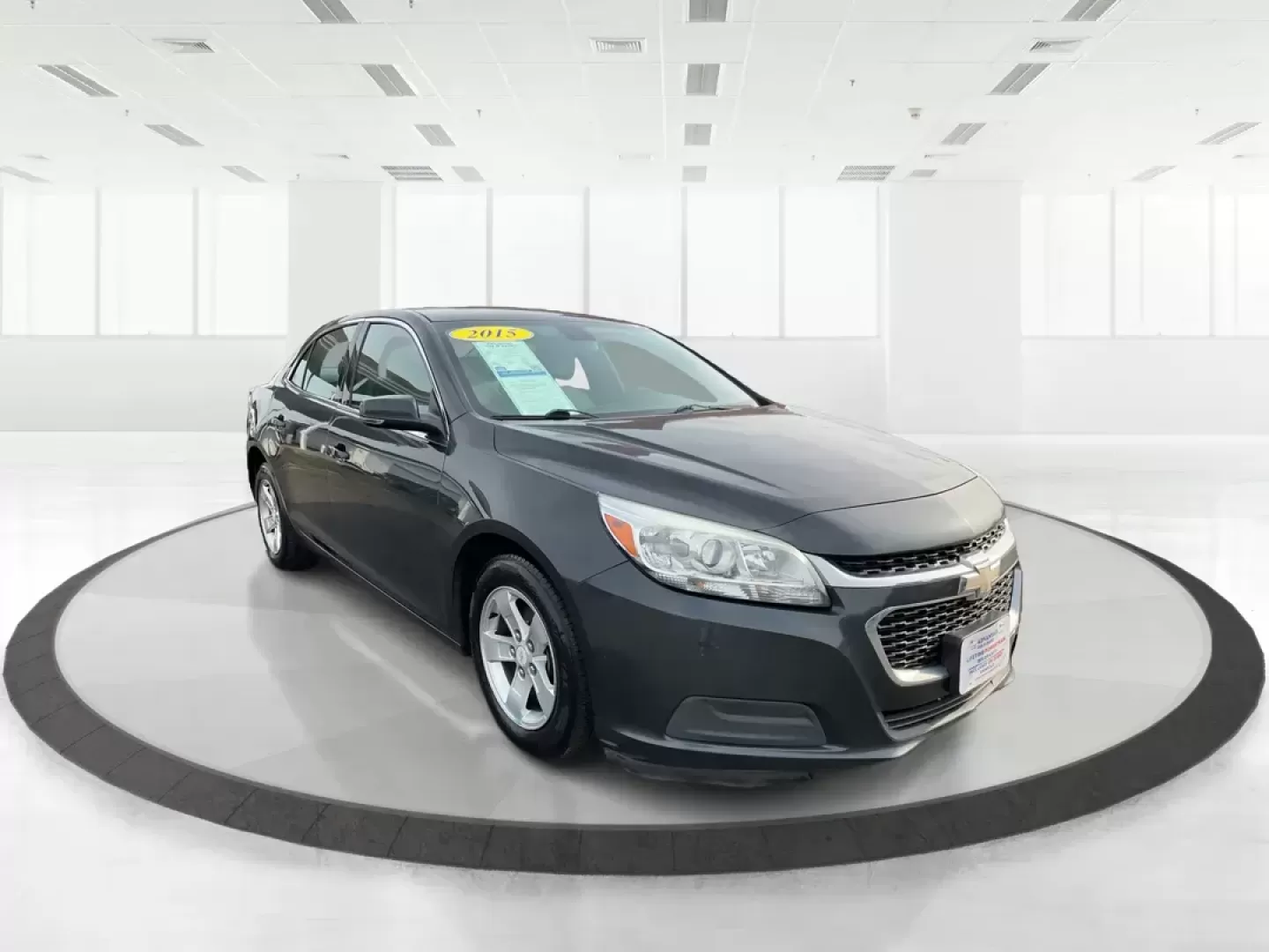 2015 Chevrolet Malibu 1LT (1G11C5SL4FF) with an ECOTEC 2.5L I-4 gasoline direct injection engine, located at 4508 South Dixie Dr, Moraine, OH, 45439, (937) 908-9800, 39.689976, -84.218452 - Photo#0