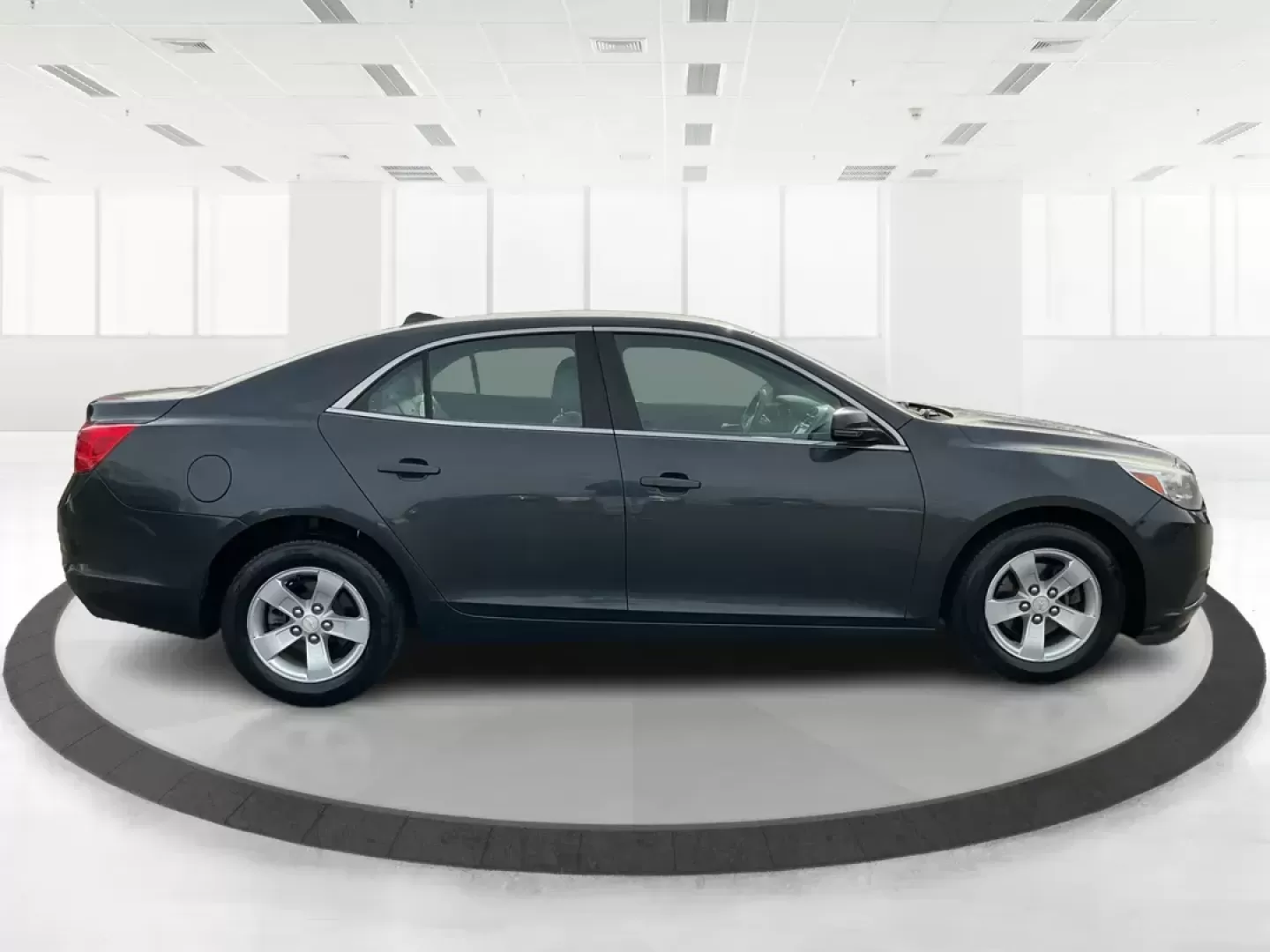 2015 Chevrolet Malibu 1LT (1G11C5SL4FF) with an ECOTEC 2.5L I-4 gasoline direct injection engine, located at 4508 South Dixie Dr, Moraine, OH, 45439, (937) 908-9800, 39.689976, -84.218452 - Photo#1