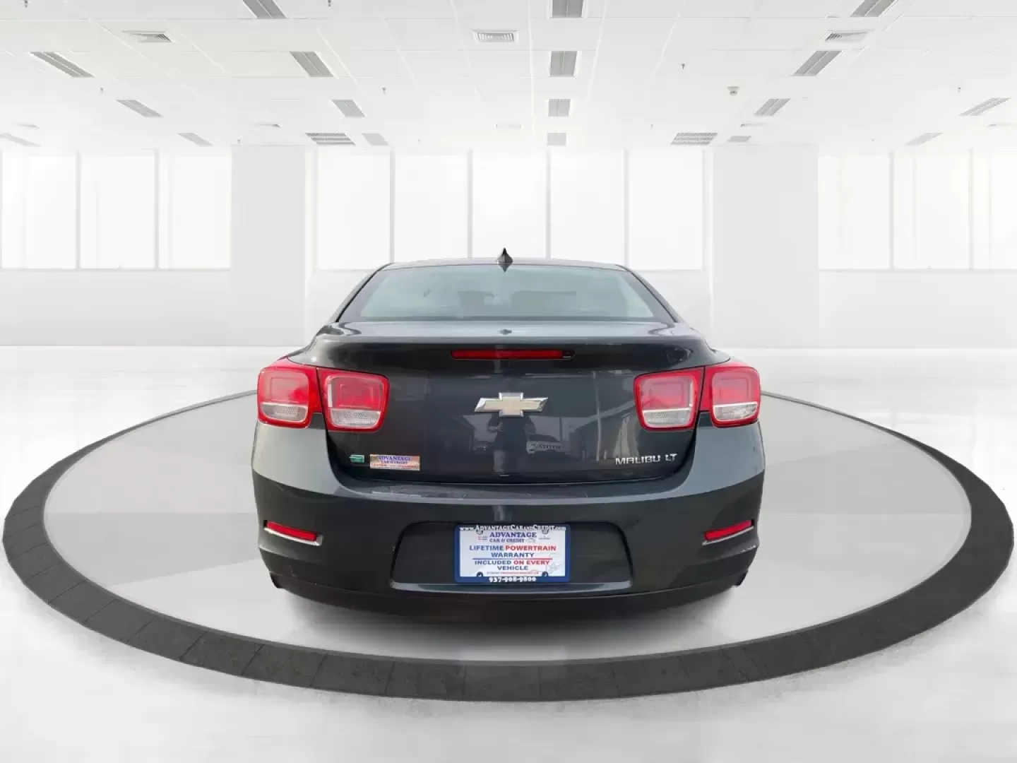2015 Chevrolet Malibu 1LT (1G11C5SL4FF) with an ECOTEC 2.5L I-4 gasoline direct injection engine, located at 4508 South Dixie Dr, Moraine, OH, 45439, (937) 908-9800, 39.689976, -84.218452 - Photo#3