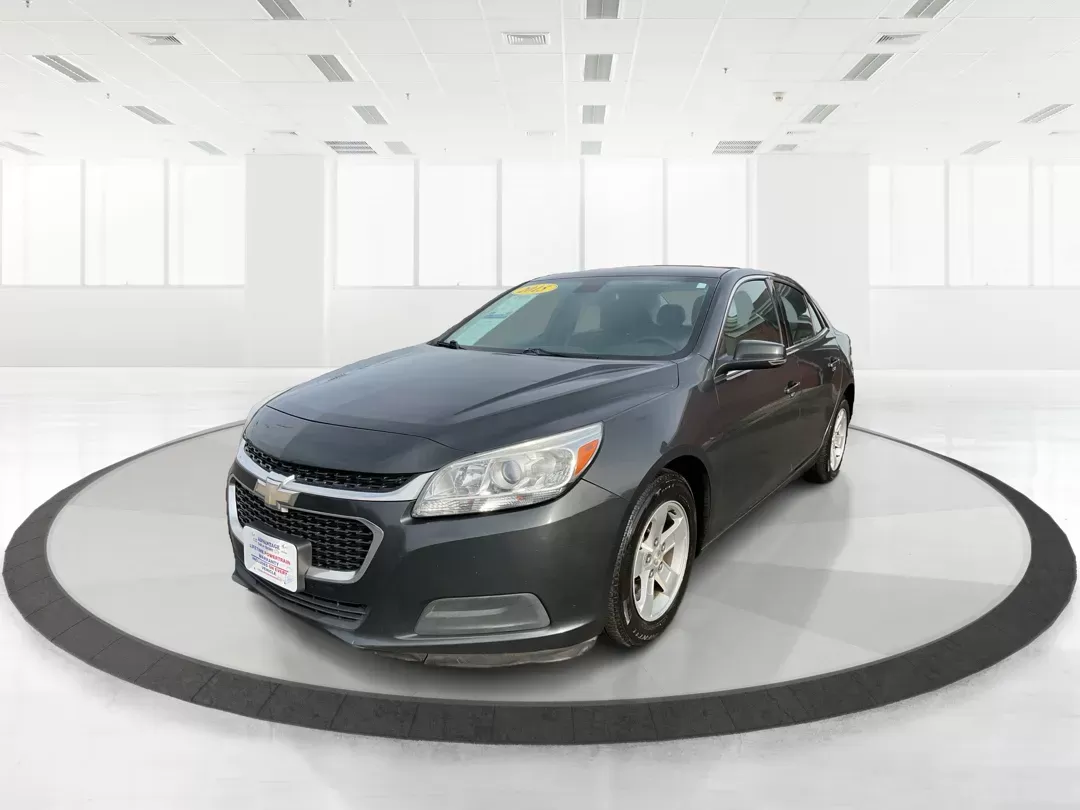 2015 Chevrolet Malibu 1LT (1G11C5SL4FF) with an ECOTEC 2.5L I-4 gasoline direct injection engine, located at 4508 South Dixie Dr, Moraine, OH, 45439, (937) 908-9800, 39.689976, -84.218452 - 2015 Chevrolet Malibu 1LT - Photo#7