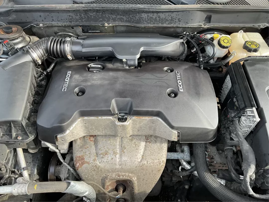 2015 Chevrolet Malibu 1LT (1G11C5SL4FF) with an ECOTEC 2.5L I-4 gasoline direct injection engine, located at 4508 South Dixie Dr, Moraine, OH, 45439, (937) 908-9800, 39.689976, -84.218452 - 2015 Chevrolet Malibu 1LT - Photo#10