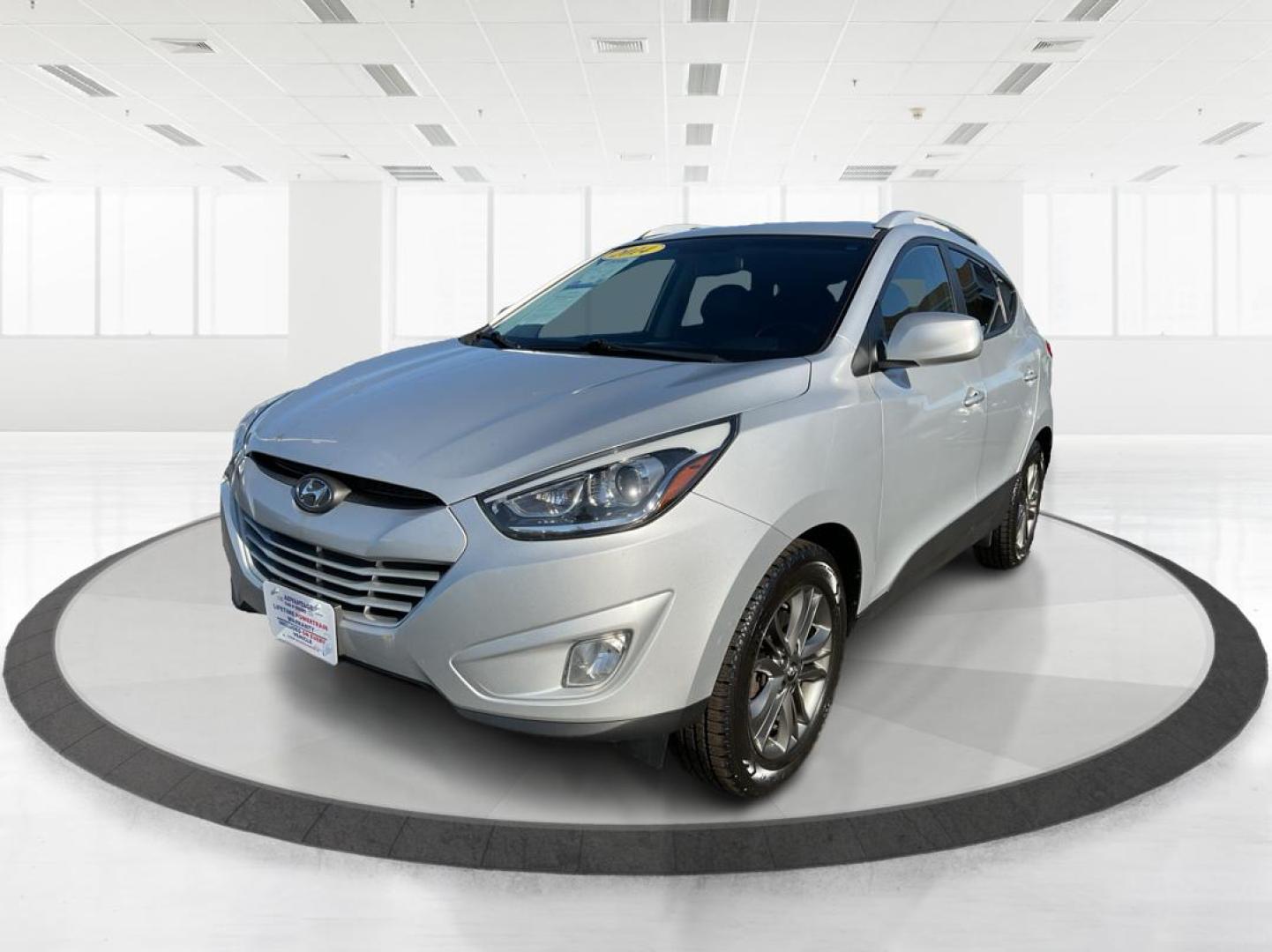 2014 Hyundai Tucson SE (KM8JUCAG8EU) with an Theta II 2.4L I-4 gasoline direct injection engine, located at 1230 East Main St, Xenia, OH, 45385, (937) 908-9800, 39.688026, -83.910172 - Photo#7