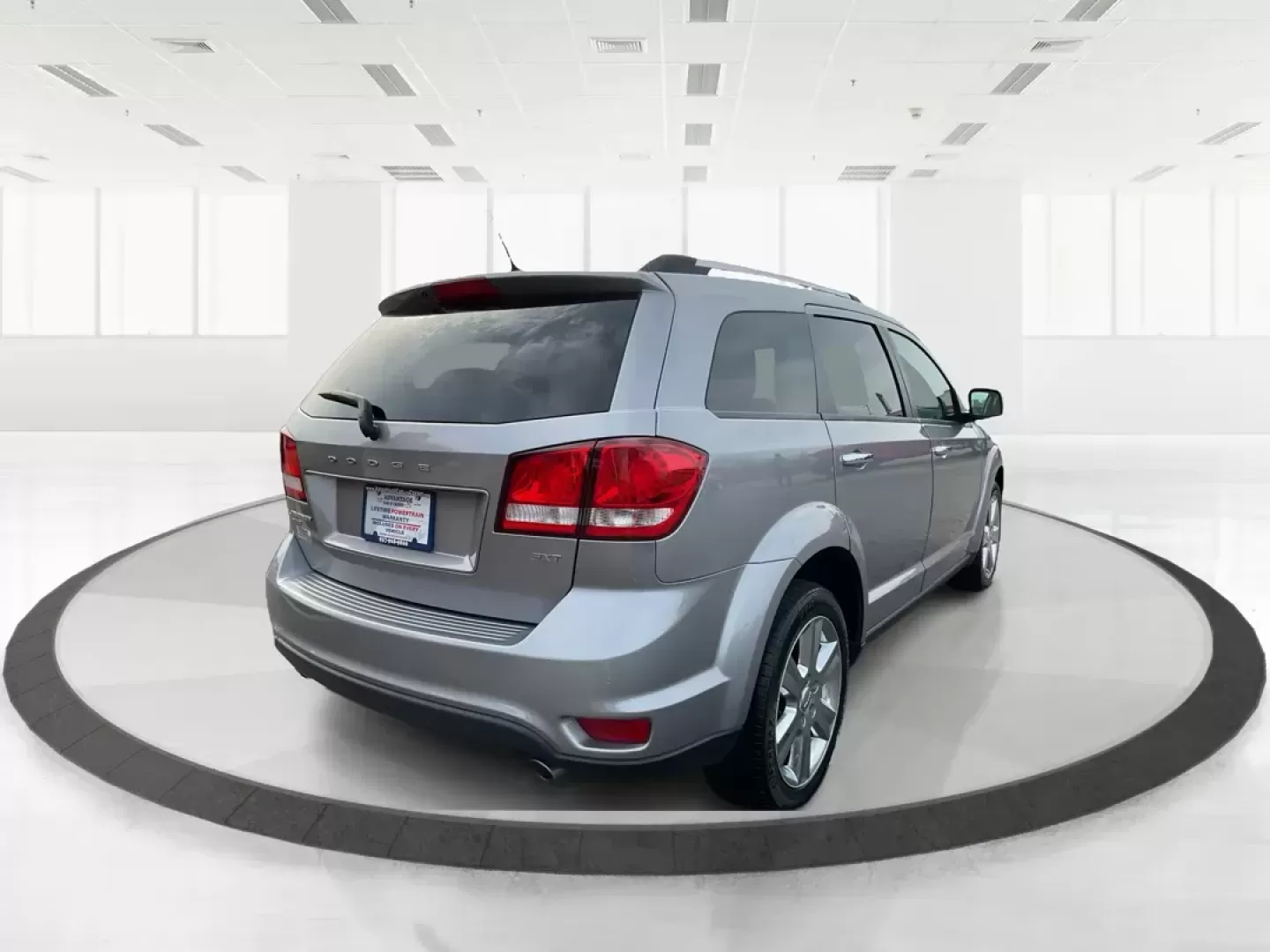 2017 Dodge Journey SXT AWD (3C4PDDBG9HT) with an Pentastar 3.6L V-6 DOHC engine, located at 880 E. National Road, Vandalia, OH, 45377, (937) 908-9800, 39.891918, -84.183594 - Photo#2
