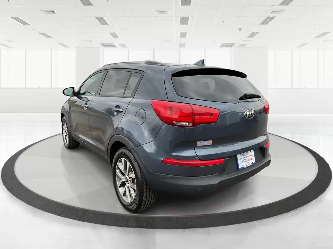 2014 Kia Sportage LX (KNDPBCAC3E7) with an 2.4L I-4 gasoline direct injection engine, located at 880 E. National Road, Vandalia, OH, 45377, (937) 908-9800, 39.891918, -84.183594 - Photo#4