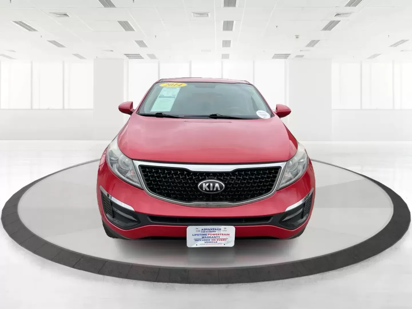 2014 Kia Sportage LX (KNDPB3AC1E7) with an 2.4L I-4 gasoline direct injection engine, located at 1230 East Main St, Xenia, OH, 45385, (937) 908-9800, 39.688026, -83.910172 - Photo#6