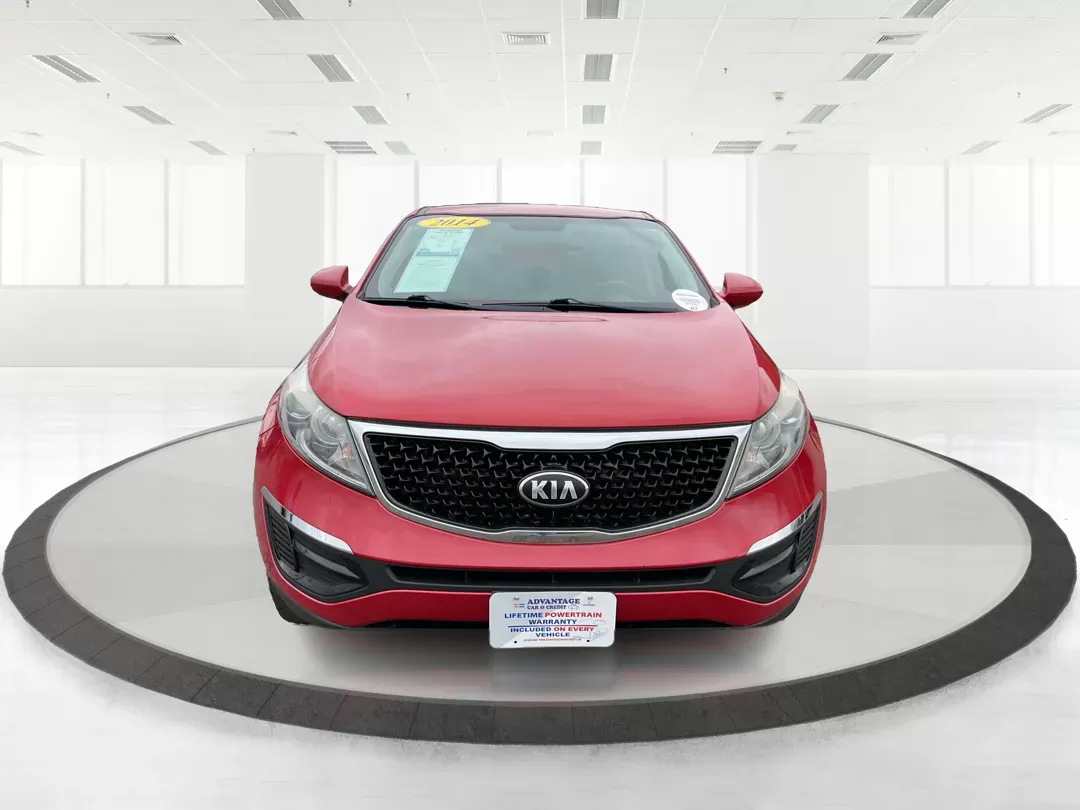 2014 Kia Sportage LX (KNDPB3AC1E7) with an 2.4L I-4 gasoline direct injection engine, located at 1230 East Main St, Xenia, OH, 45385, (937) 908-9800, 39.688026, -83.910172 - Photo#6