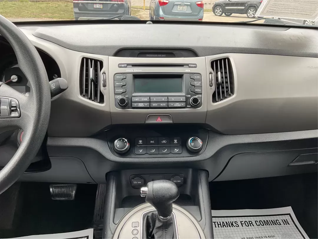 2014 Kia Sportage LX (KNDPB3AC1E7) with an 2.4L I-4 gasoline direct injection engine, located at 1230 East Main St, Xenia, OH, 45385, (937) 908-9800, 39.688026, -83.910172 - Photo#12