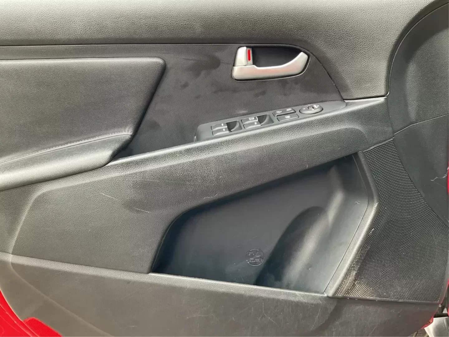 2014 Kia Sportage LX (KNDPB3AC1E7) with an 2.4L I-4 gasoline direct injection engine, located at 1230 East Main St, Xenia, OH, 45385, (937) 908-9800, 39.688026, -83.910172 - Photo#16