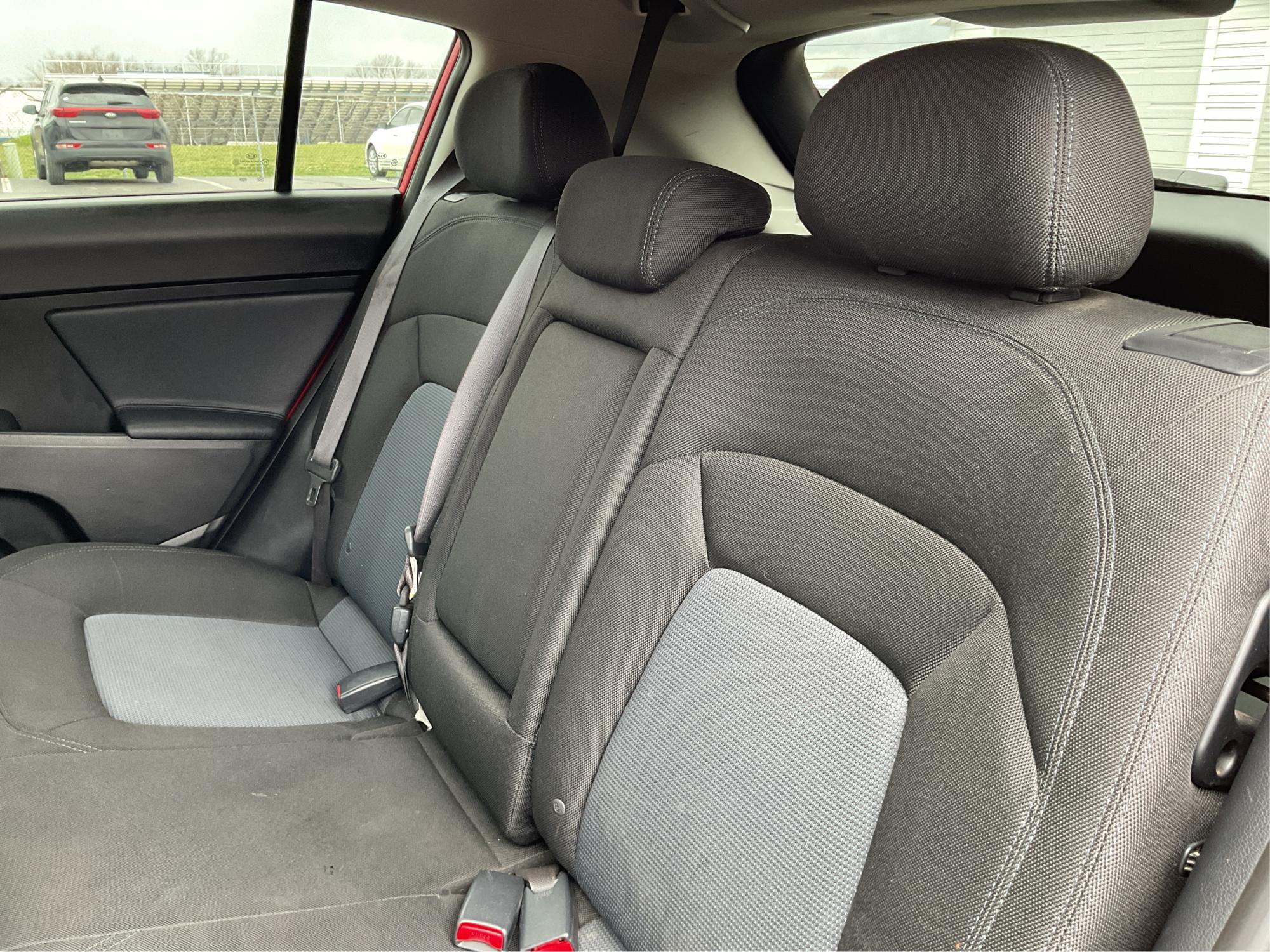 2014 Kia Sportage LX (KNDPB3AC1E7) with an 2.4L I-4 gasoline direct injection engine, located at 8750 N County Rd 25A, Piqua, OH, 45356, (937) 908-9800, 40.164391, -84.232513 - Photo#9