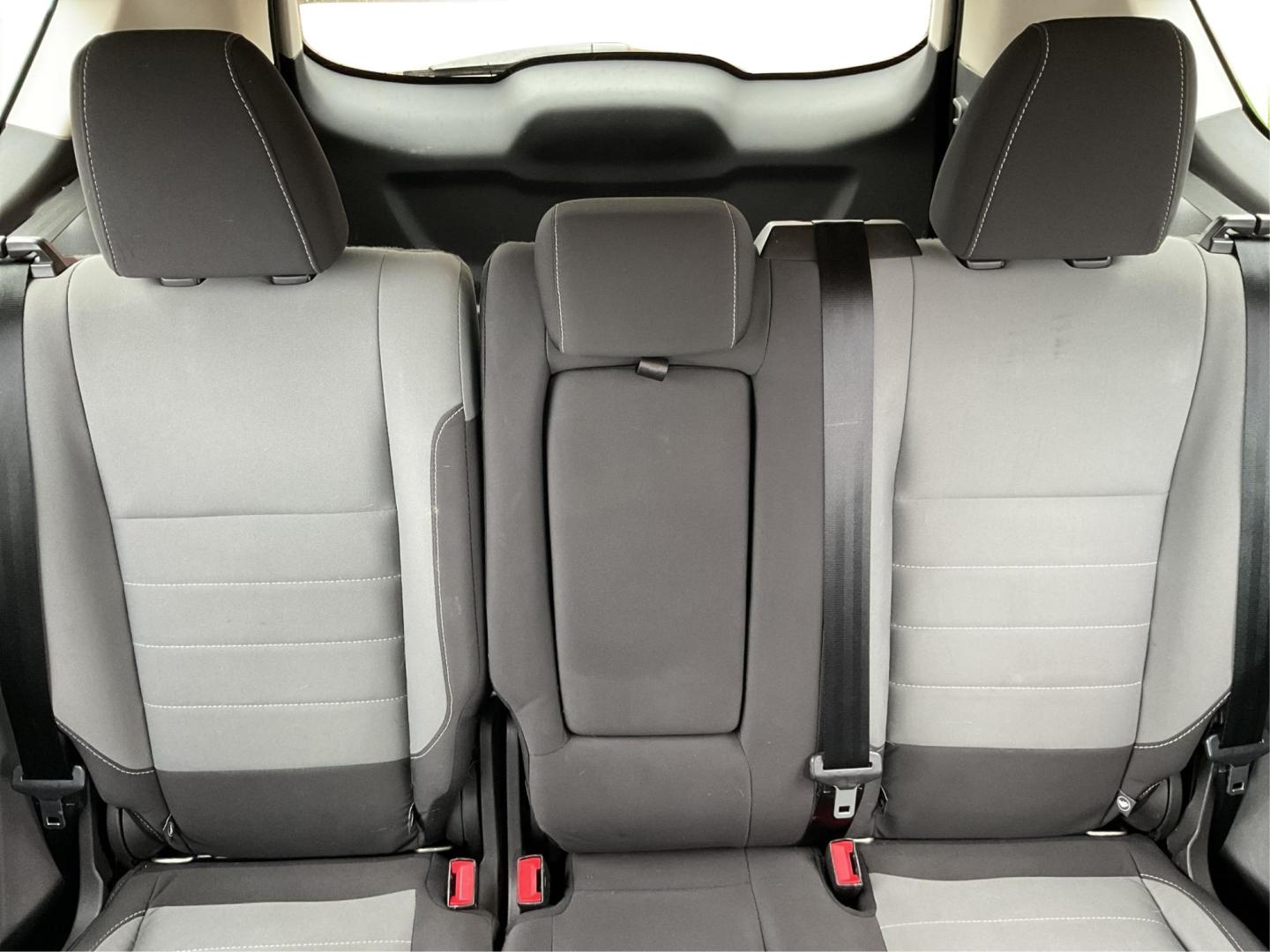 2016 Ford Escape SE (1FMCU9G96GU) with an EcoBoost 1.6L I-4 gasoline direct injection engine, located at 1230 East Main St, Xenia, OH, 45385, (937) 908-9800, 39.688026, -83.910172 - Photo#12