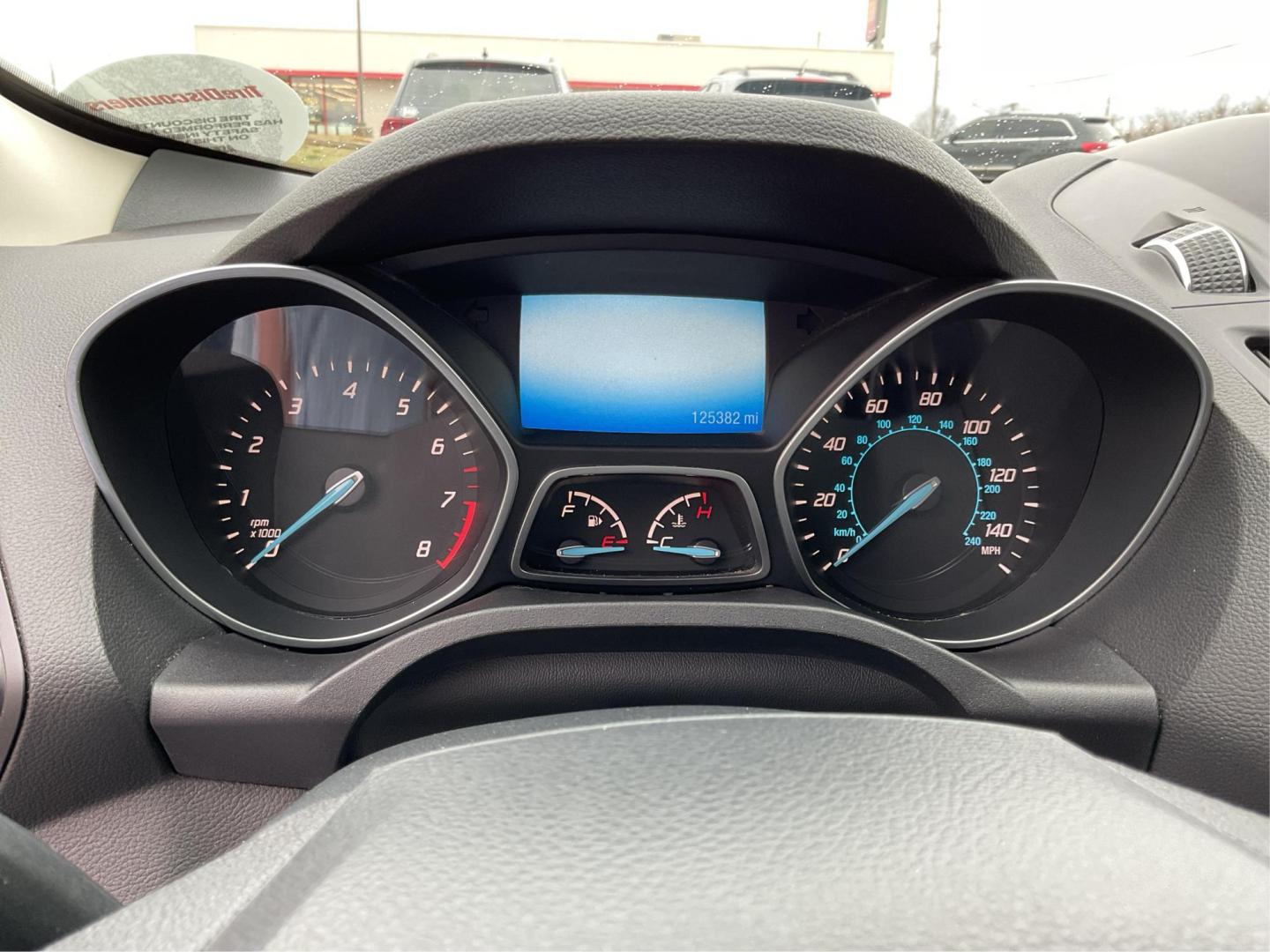 2016 Ford Escape SE (1FMCU9G96GU) with an EcoBoost 1.6L I-4 gasoline direct injection engine, located at 1230 East Main St, Xenia, OH, 45385, (937) 908-9800, 39.688026, -83.910172 - Photo#13