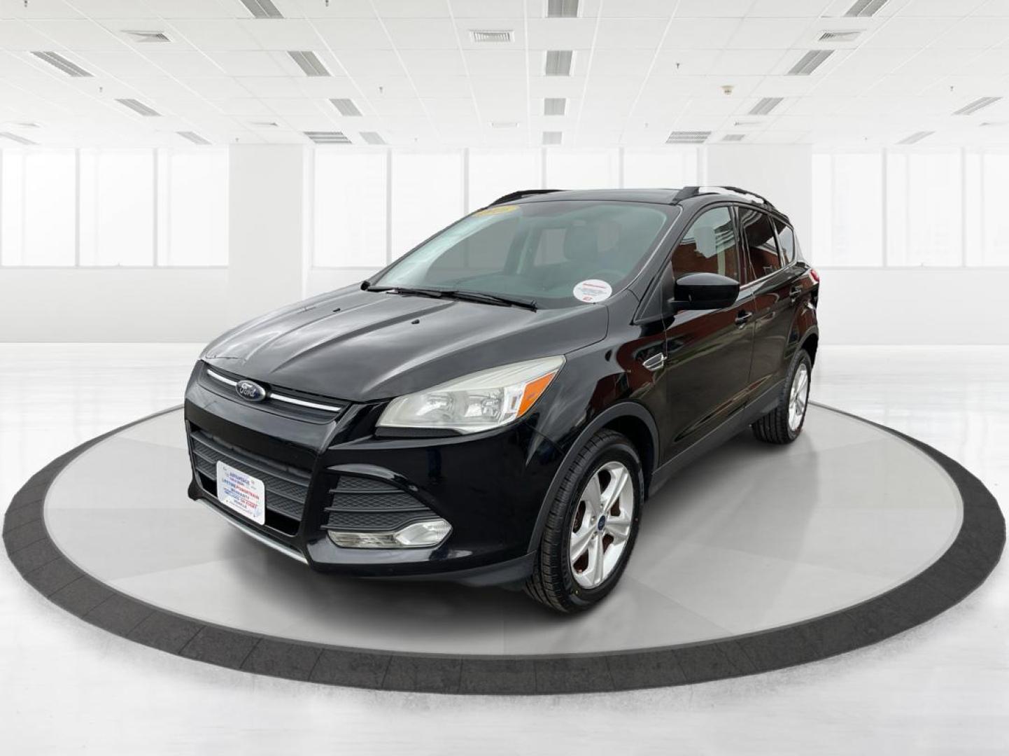 2016 Ford Escape SE (1FMCU9G96GU) with an EcoBoost 1.6L I-4 gasoline direct injection engine, located at 1230 East Main St, Xenia, OH, 45385, (937) 908-9800, 39.688026, -83.910172 - Photo#6
