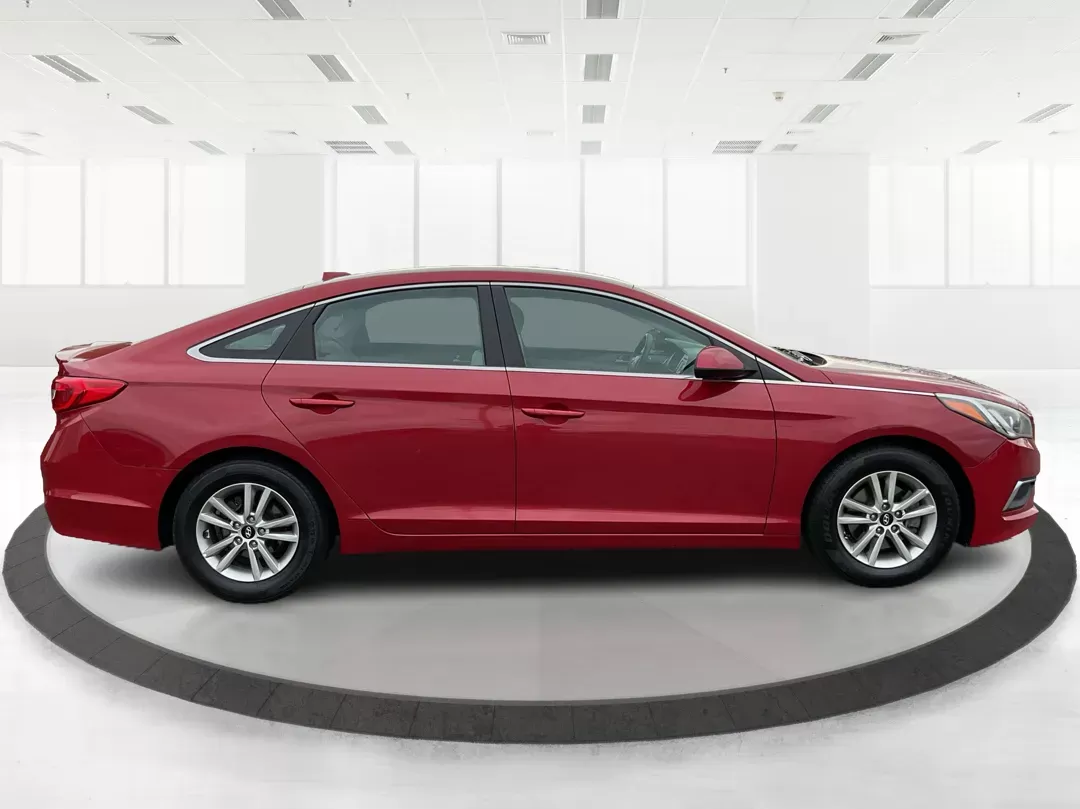 2017 Hyundai Sonata Base/SE (5NPE24AF8HH) with an Other engine, located at 1184 Kauffman Ave, Fairborn, OH, 45324, (937) 908-9800, 39.807072, -84.030914 - Photo#1
