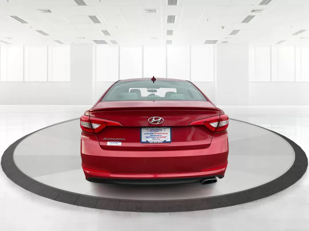 2017 Hyundai Sonata Base/SE (5NPE24AF8HH) with an Other engine, located at 1184 Kauffman Ave, Fairborn, OH, 45324, (937) 908-9800, 39.807072, -84.030914 - Photo#4