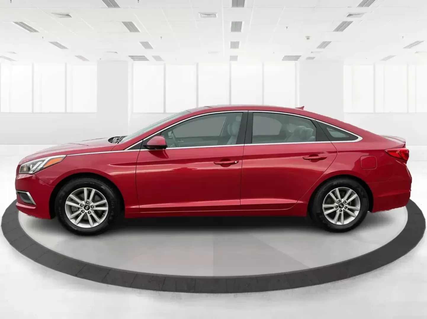2017 Hyundai Sonata Base/SE (5NPE24AF8HH) with an Other engine, located at 1184 Kauffman Ave, Fairborn, OH, 45324, (937) 908-9800, 39.807072, -84.030914 - Photo#5